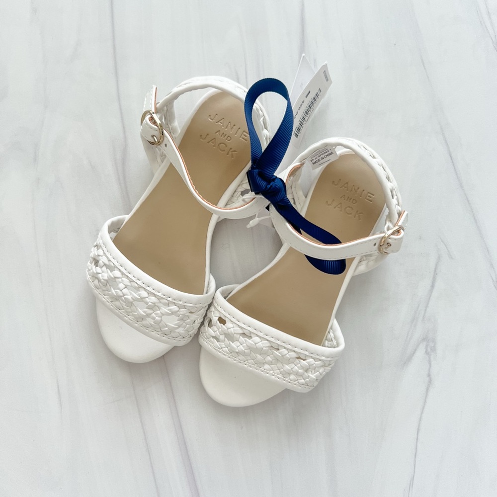 NWT! Janie and Jack White Kids Sandals Size 8